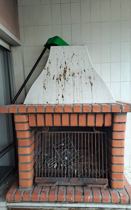 Chrrasqueira em tijolo para terraço ou jardim