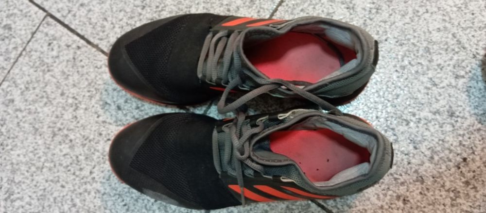 Sapatilhas adidas 40