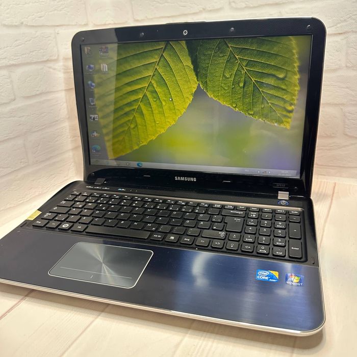 Продам ноутбук Samsung SF510 i3 | HDD 250gb | DDR3 4gb