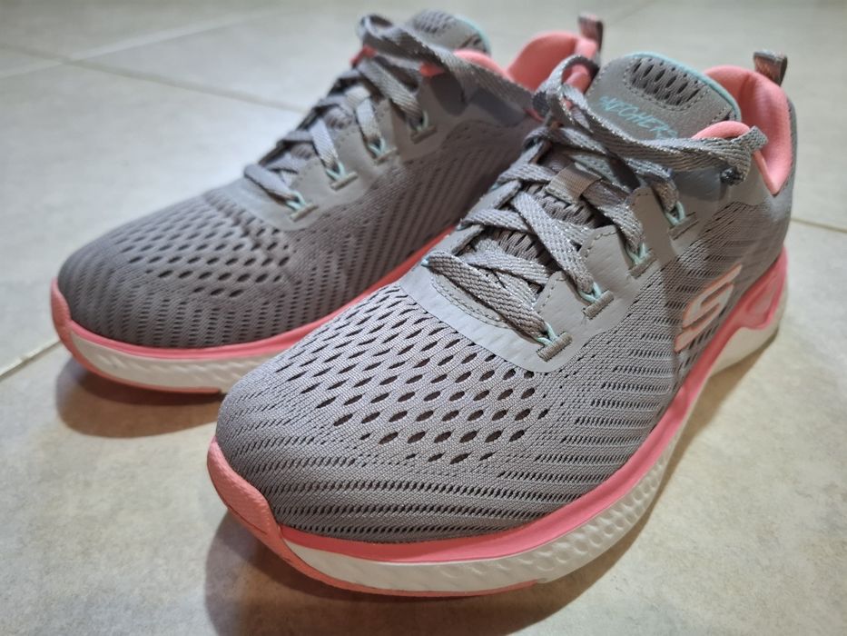 SKECHERS , 38р. Жіночі кросівки спортивні.