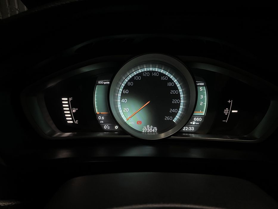 Продам Volvo v40 2014 рік