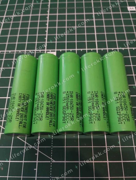 НОВІ  оригінальні 18650 Samsung 25r 2500mAh 12mOm високотокові