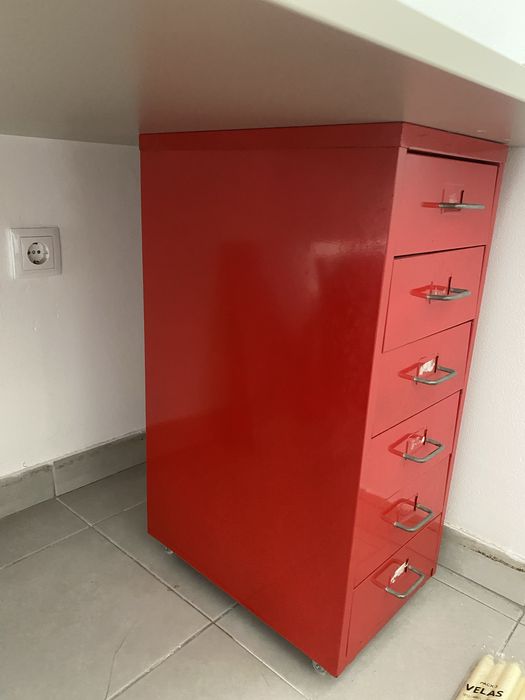 Bloco de gavetas ikea com rudizios