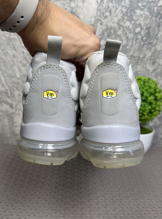 Nike Air Vapormax Plus кроссовки 46 размер спортивные серые