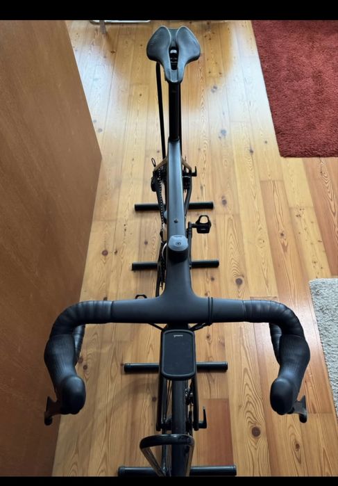 Bicicleta de estrada canyon