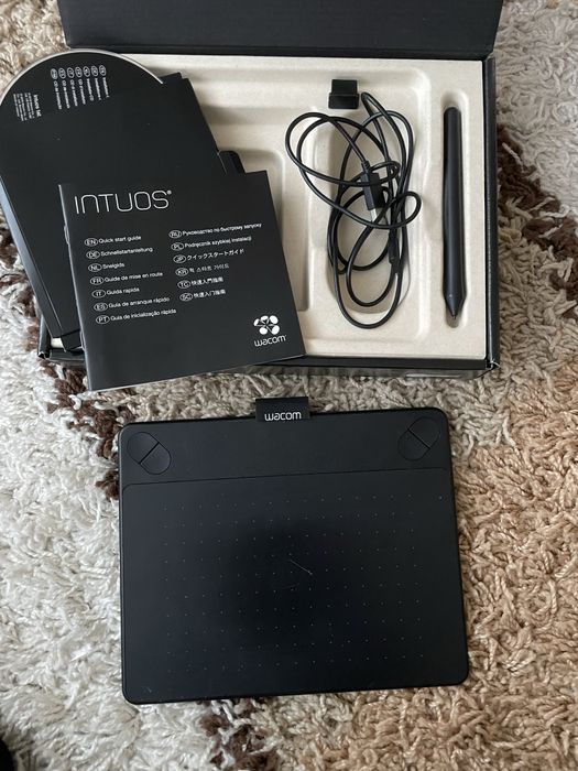 Графічний планшет Intuos Art PT S