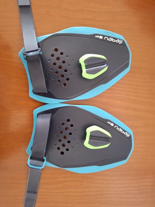 Palas de natação Nabaiji – ótimo estado