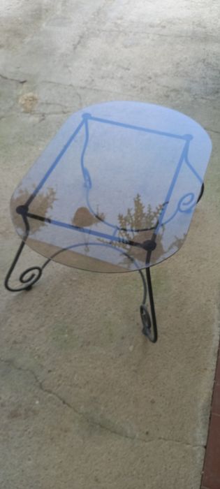 Mesa de centro ferro e tampo em vidro