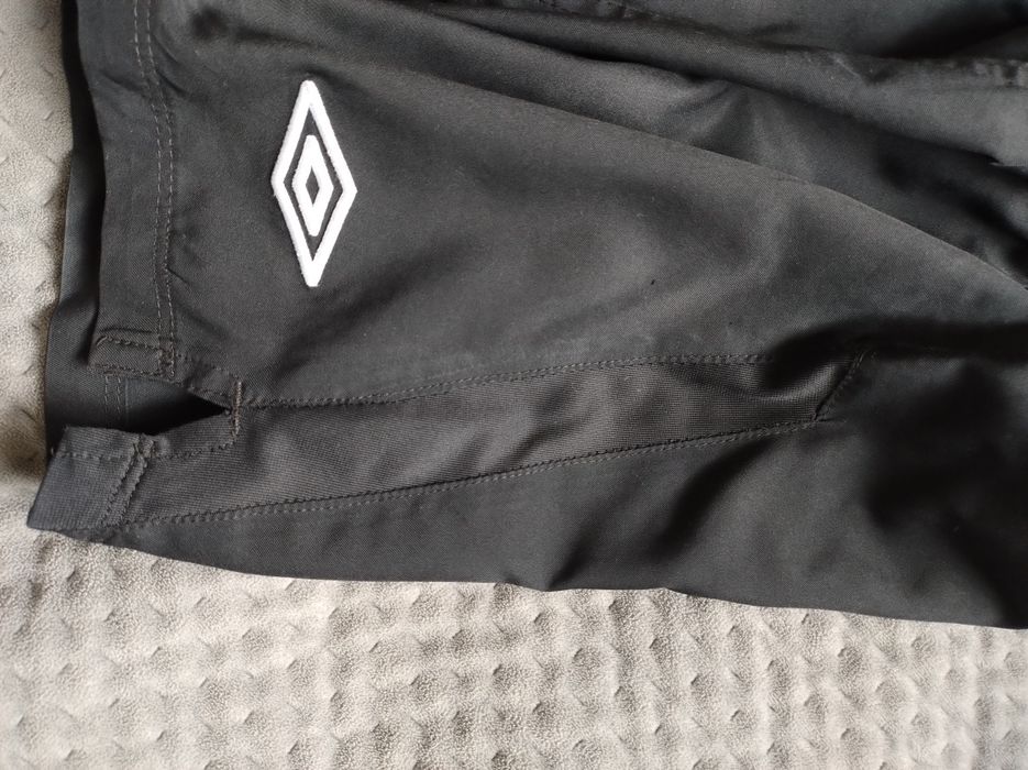 Czarne spodenki sportowe Umbro 134cm