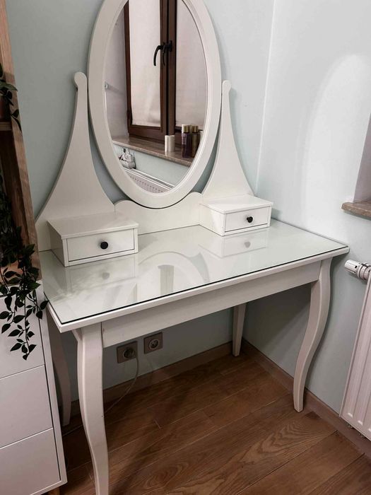 Toaletka Ikea Hemnes