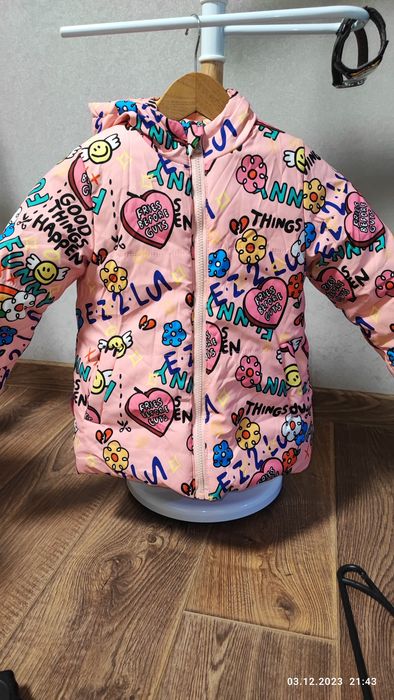 Куртка в ідеальному стані