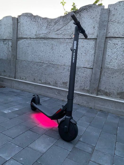 Електросамокат ninebot