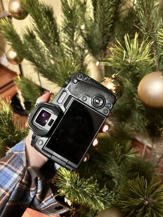 Фотоапарат CANON EOS R