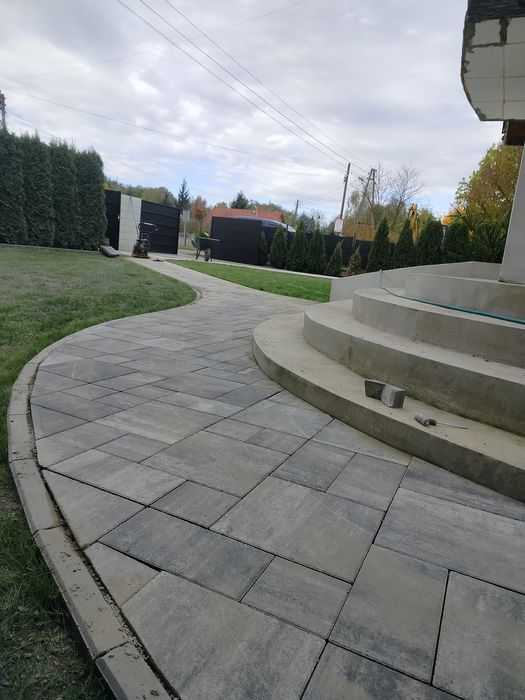 Usługi Brukarskie Koparko -ładowarką,