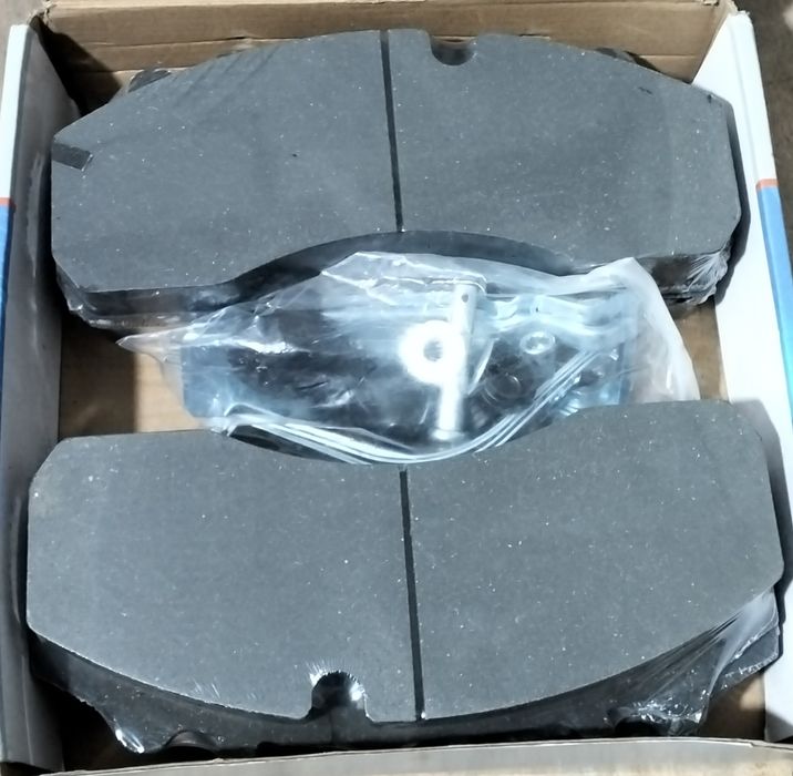 Колодки гальмівні дискові для вантажівок,автобусів, напівпричепів