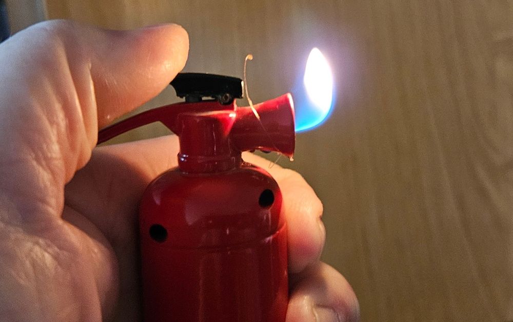 Gaśnica zapalniczka dla kolekcjonera