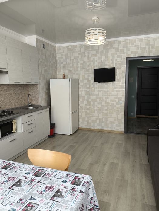 Сдам посуточно квартиру с видом на море .