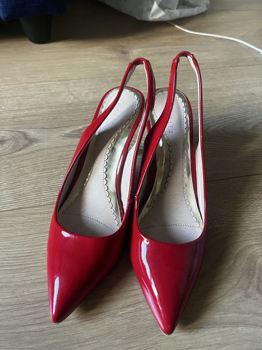 Piekne lakierowane buty, szpilki 7cm, r.36