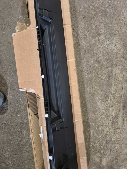 Listwa progowa prawa LandRover Range Rover Evoque BJ3M-10154-RH nowa