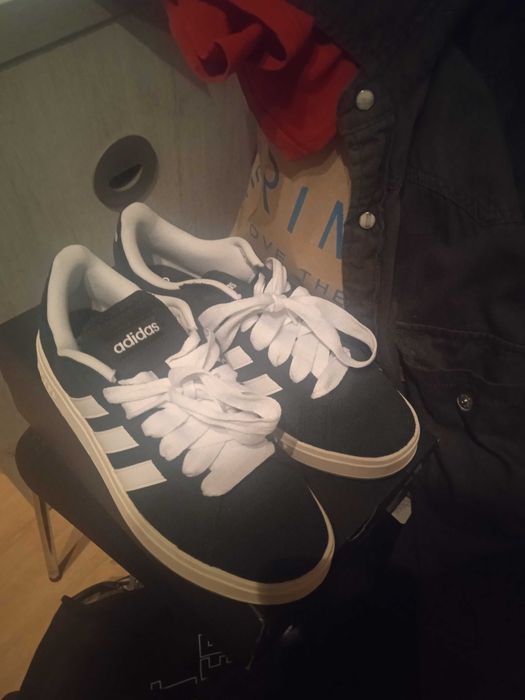 Adidas Court base 00s