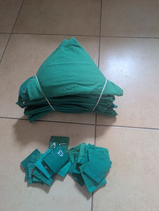 20x chusta harcerska / zuchowa zielona + pagony gratis