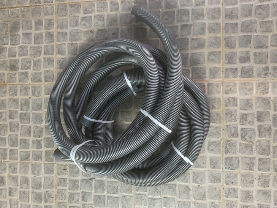 Kit Piscina Profissional Gre: Filtro 6m3/h + Aspirador Bateria + Escada + Mangueira – TUDO NOVO