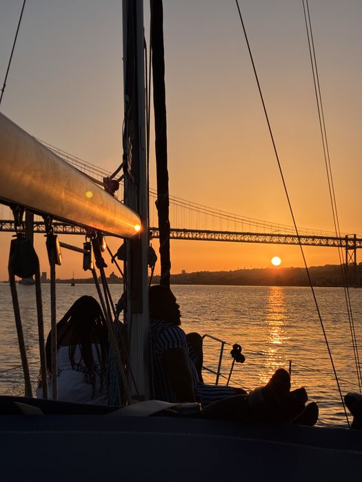 Passeios de Veleiro a partir de 25€ por pessoa!