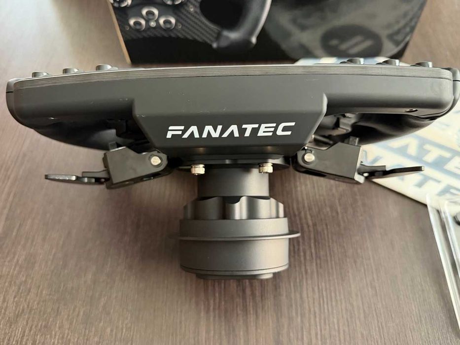 Fanatec ClubSport Formula V2.5 — volante sim racing