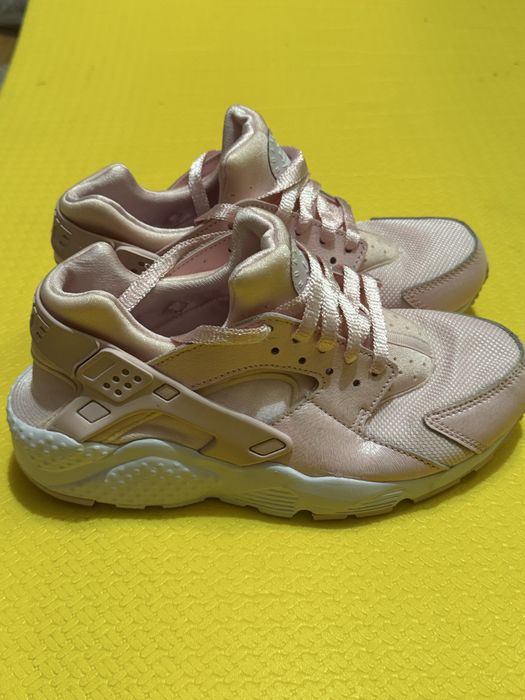 Жіночі кросівки Nike