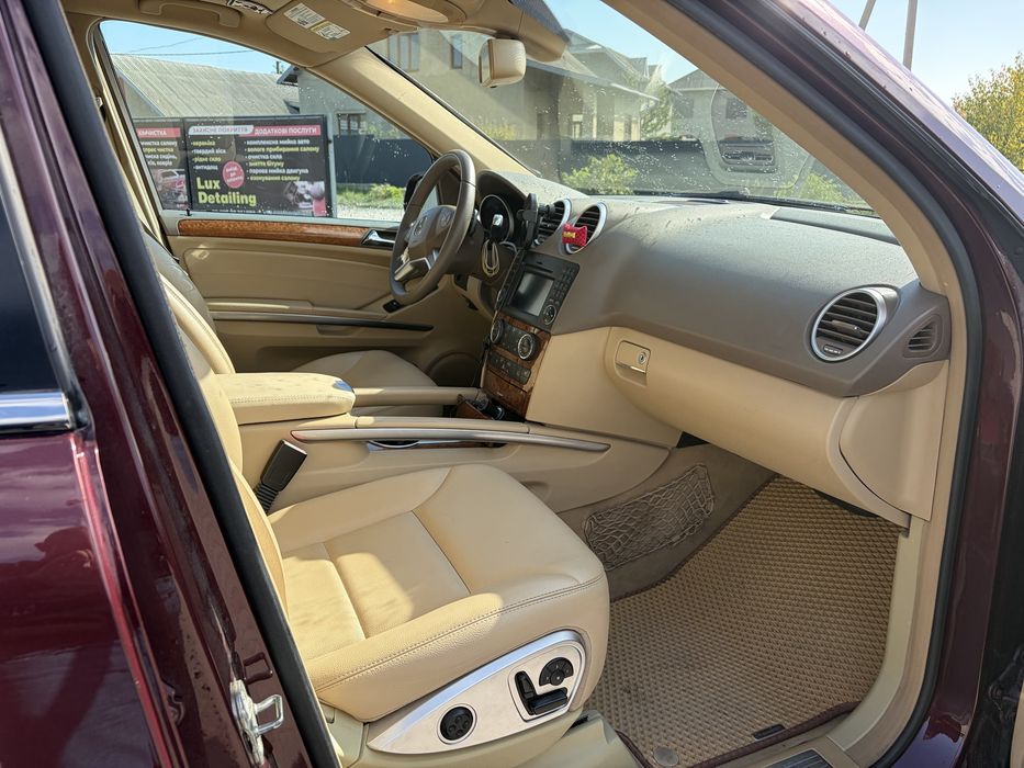 Mercedes-Benz ML320