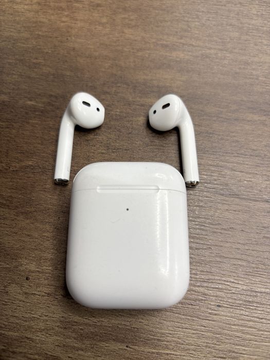 Продам iPhone 13 128 ГБ Midnight (чорний) в відмінному стані!