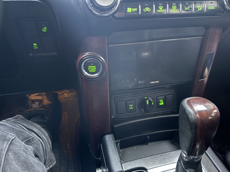 Toyota  land Cruiser Prado 150 дизель