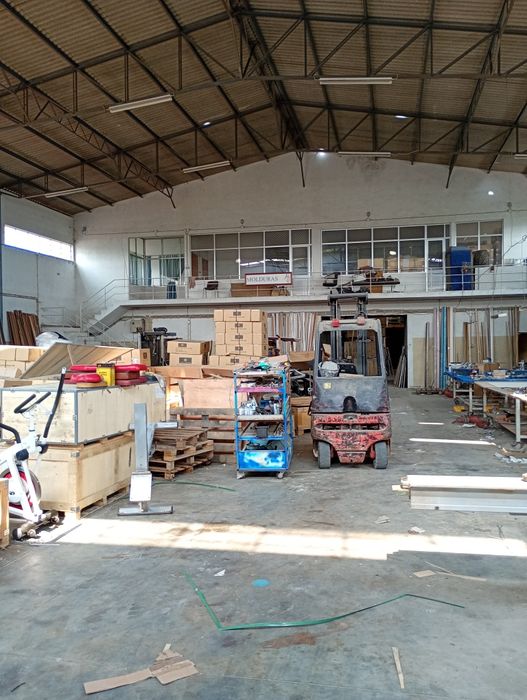 Armazém em Tomar 1 600 m2