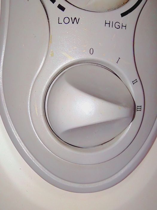 Обогреватель  требующий ремонта