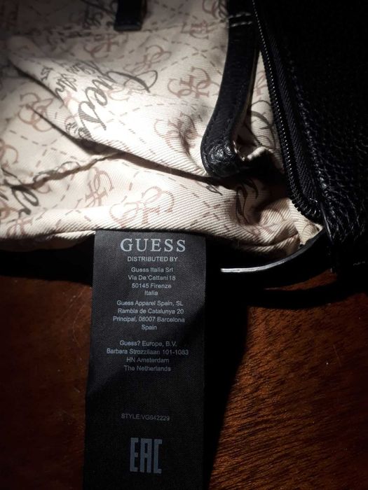 Модельная Сумка с экокожи от Guess