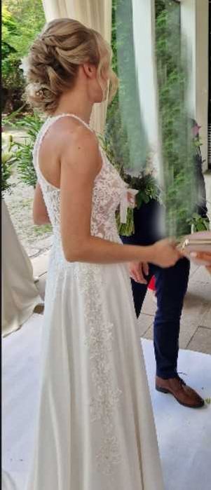 Suknia ślubna Boho, delikatna koronka, z ogonem