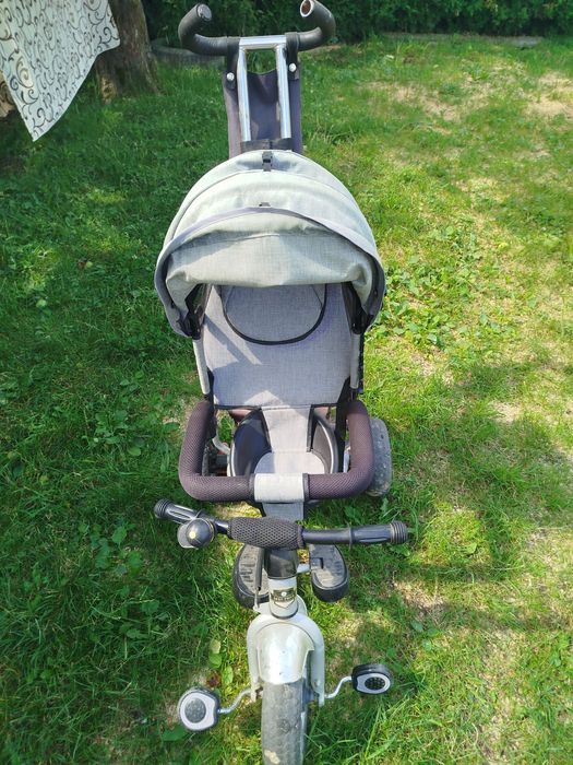 Велосипед з батьківською ручкою.