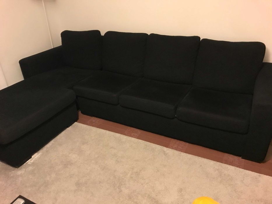 Sofá Preto com Chaise Longue