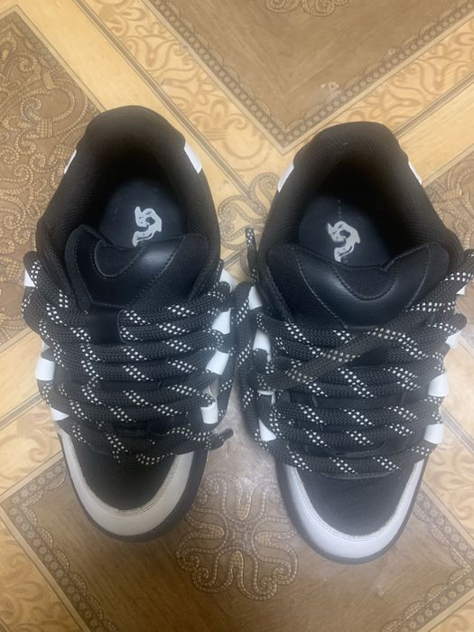 Продаю кроссовки Bershka