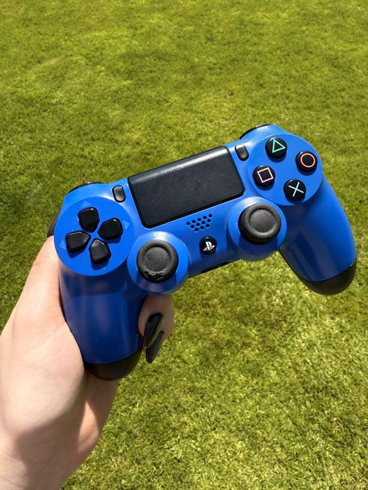 Konsola PlayStation 4