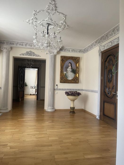 Продаж будинку