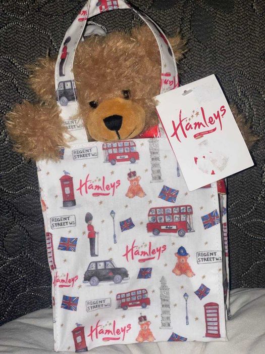Шикарний подарунок Ведмедик Hamleys у сумці-тоут.