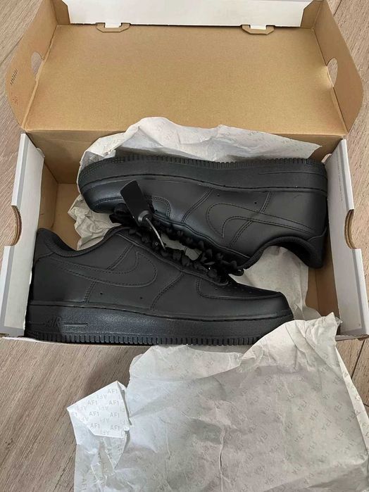 Nike Air Force 1 Low Czarny r.42