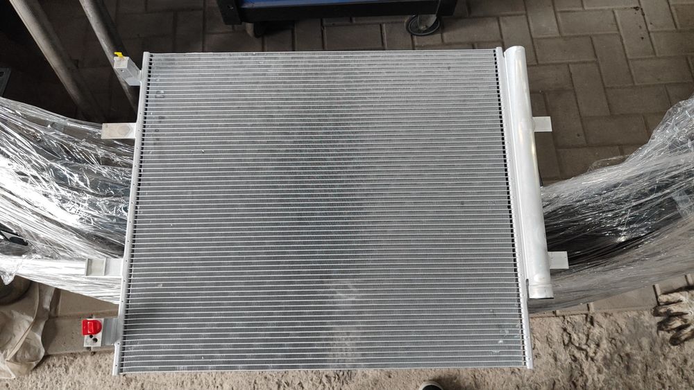 Радіатор кондиціонера VW id4