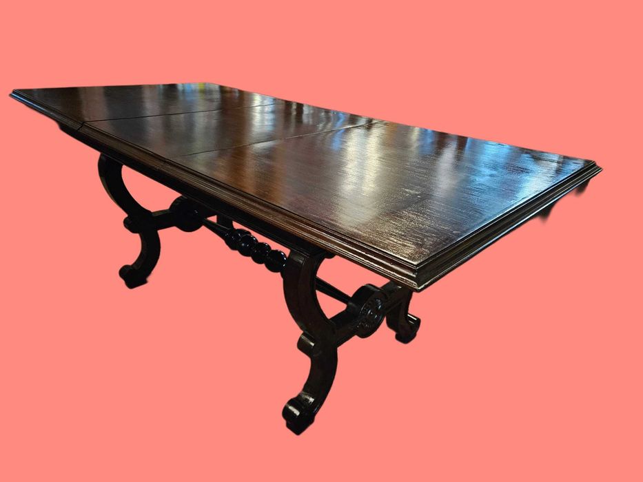 Mesa de sala em madeira - extensível - Só a mesa as cadei