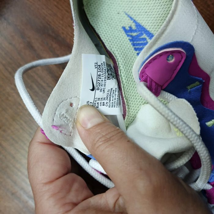 Оригінальні кросівки Nike W React Element 55 (BQ2728-104).