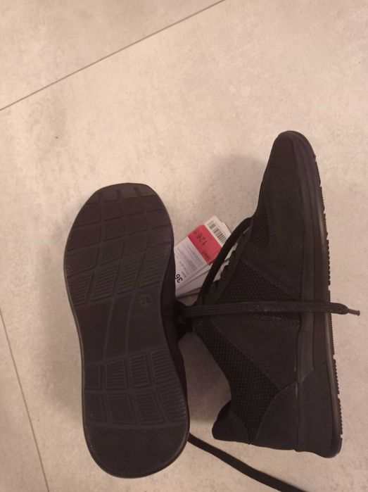 Buty czarne nowe 36