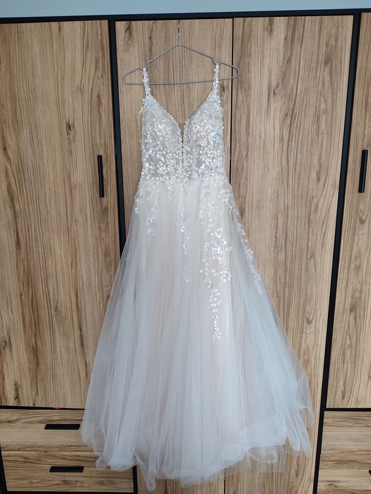 Piękna suknia ślubna