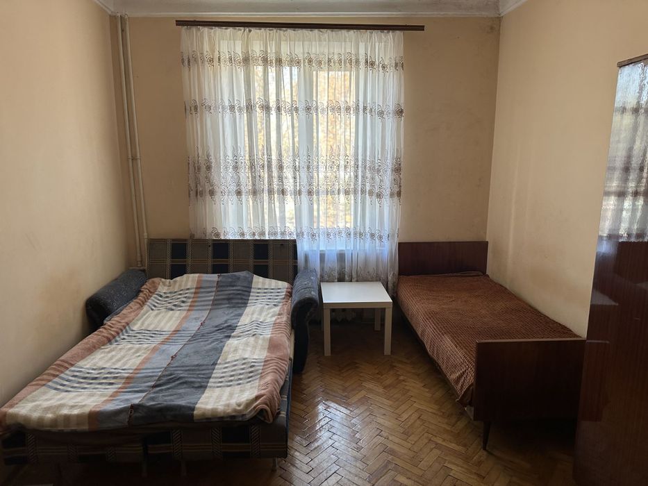 Комната посуточно. Центр. Хозяин. Ул. Пирогова.