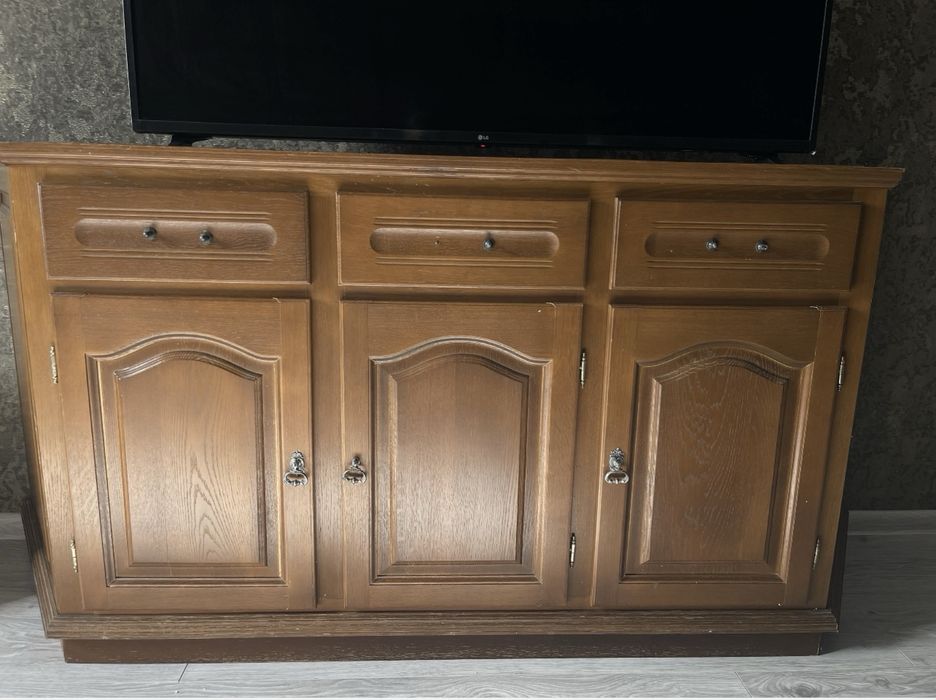 Комод з натурального дерева